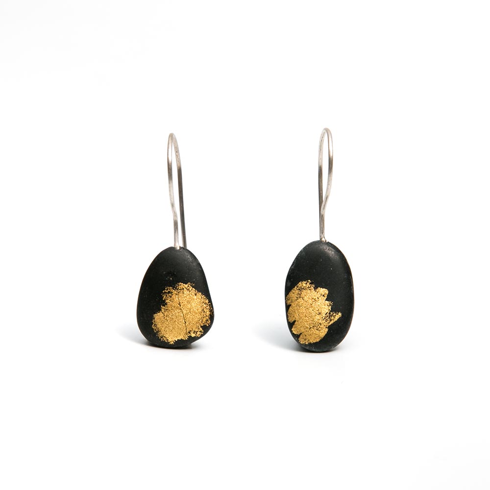 ESE38 ohmypebble jewelry pebble earrings gold leaf contemporary